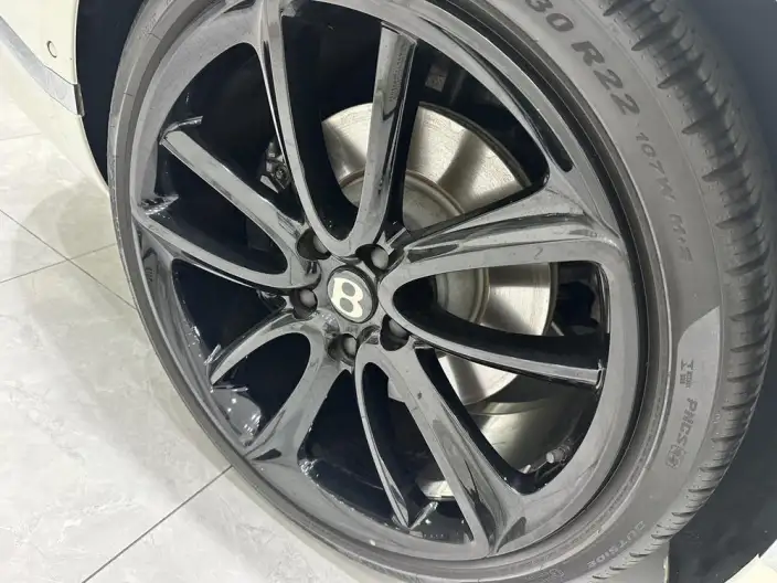 Continental 2024 Model 4.0T GT V8 – фото 6
