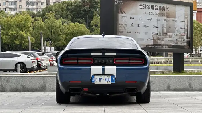 Challenger SRT 2022 Model 6.2L Automatic Rear Drive 5 seat Parallel Imported – фото 5