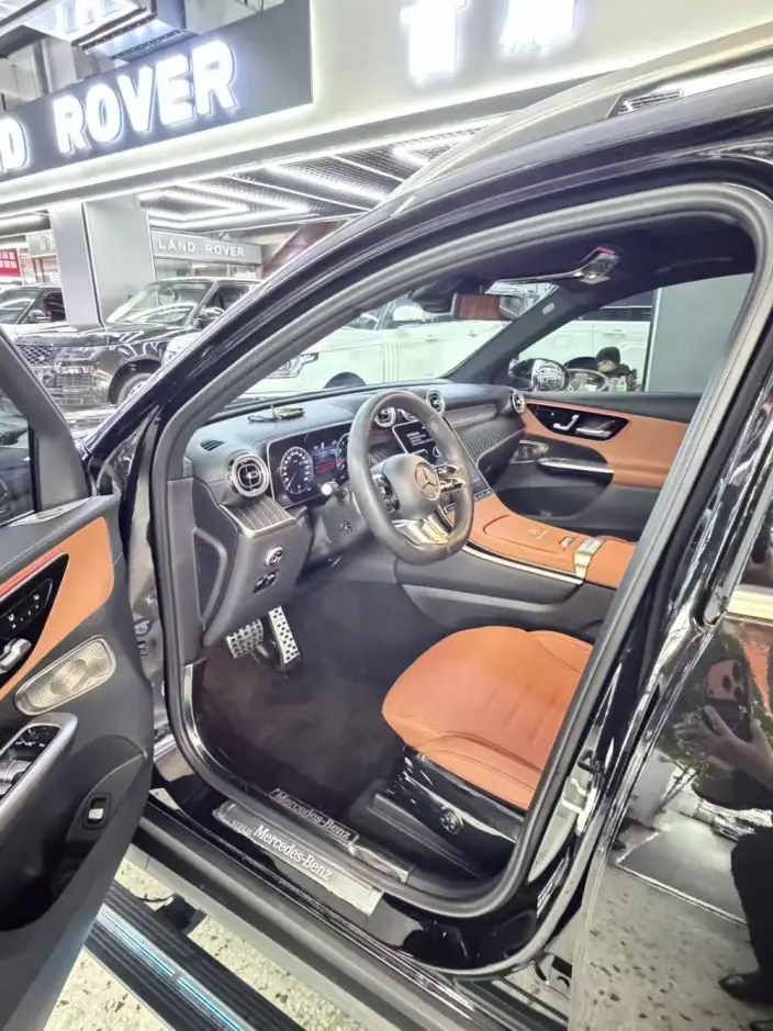 Mercedes-Benz GLC 2024 Model Facelift GLC 300 L 4MATIC Dynamic Model 5 seat – фото 9