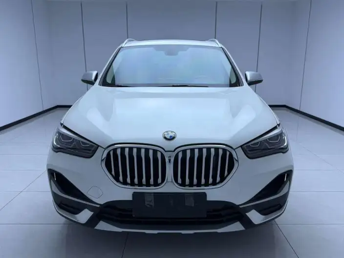 BMW X1 2022 Model sDrive20Li Fashion Model – фото 2