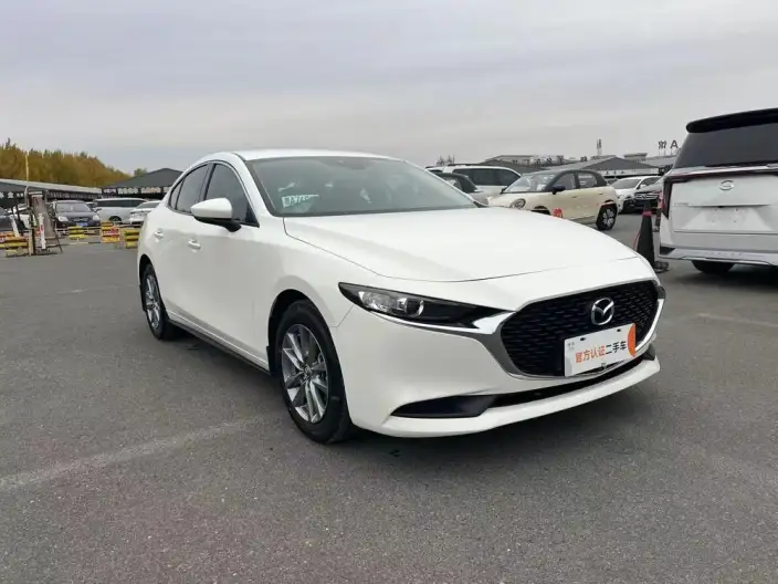 Mazda3 Axela 2021 Model 2.0L Automatic Zhi Engine Edition – фото 3
