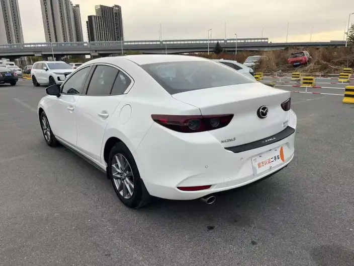 Mazda3 Axela 2021 Model 2.0L Automatic Zhi Engine Edition – фото 4