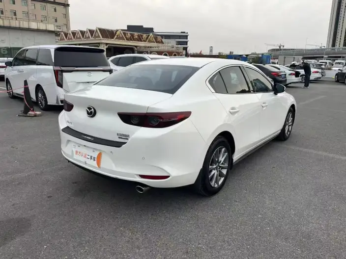 Mazda3 Axela 2021 Model 2.0L Automatic Zhi Engine Edition – фото 6