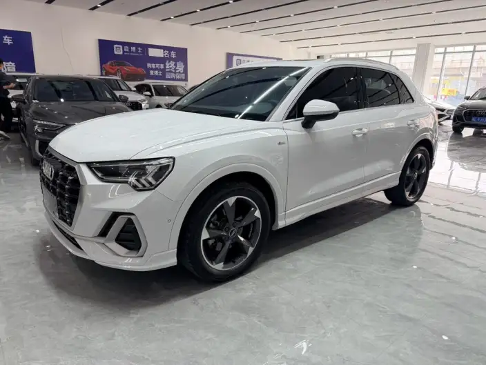 AUDI Q3 2022 Model 35 TFSI Fashion Dynamic Model – фото 1