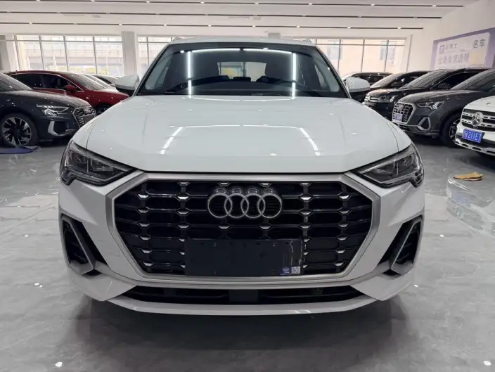 AUDI Q3 2022 Model 35 TFSI Fashion Dynamic Model – фото 2