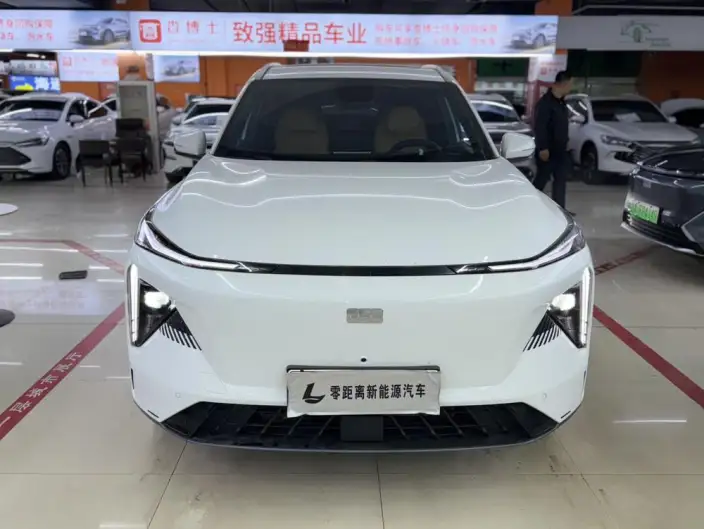 Geely Galaxy L7 2023 Model 1.5T DHT 115km PLUS – фото 2