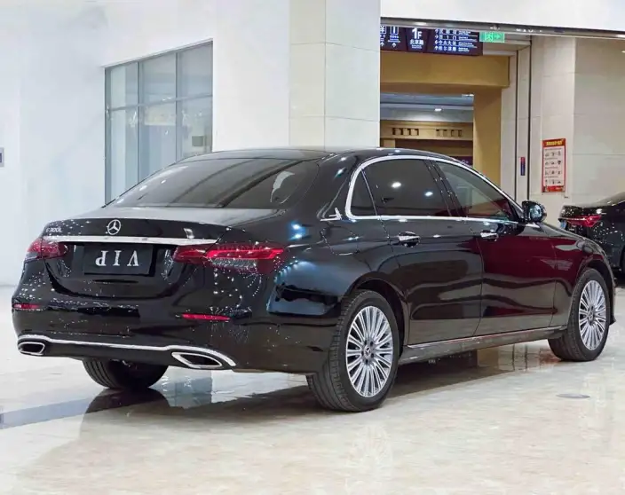 Mercedes-Benz E-Class 2023 Model E 300 L Fashion Model sedan – фото 6