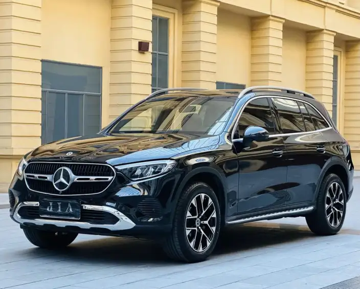 Mercedes-Benz GLC 2023 Model Facelift GLC 260 L 4MATIC Dynamic Model 5 seat – фото 1