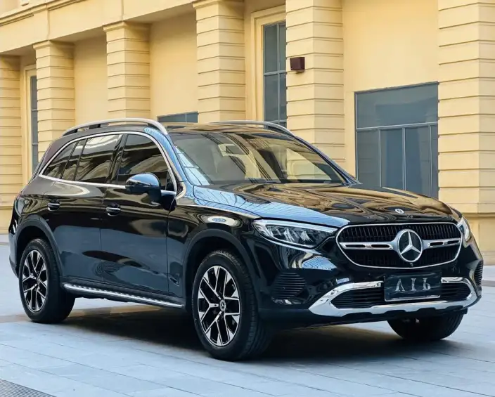 Mercedes-Benz GLC 2023 Model Facelift GLC 260 L 4MATIC Dynamic Model 5 seat – фото 3