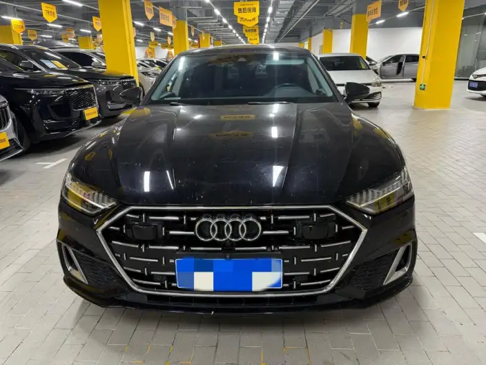 Audi A7 L 2024 Model 45 TFSI Luxury Model – фото 2
