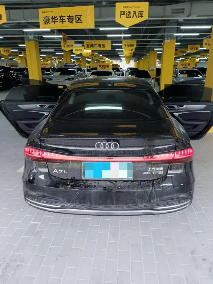 Audi A7 L 2024 Model 45 TFSI Luxury Model – фото 4