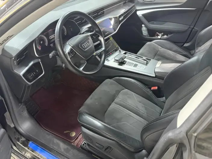 Audi A7 L 2024 Model 45 TFSI Luxury Model – фото 8