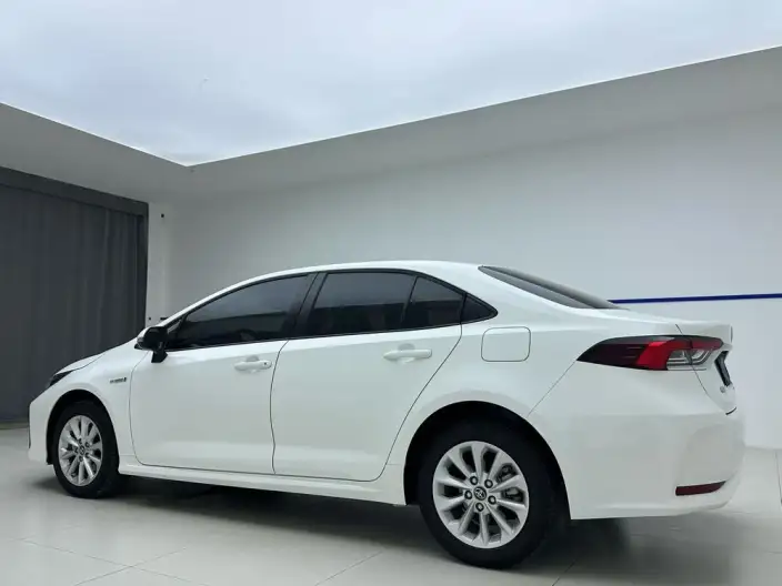 Toyota Corolla 2021 Model Hybrid 1.8L E-CVT Elite Edition – фото 4
