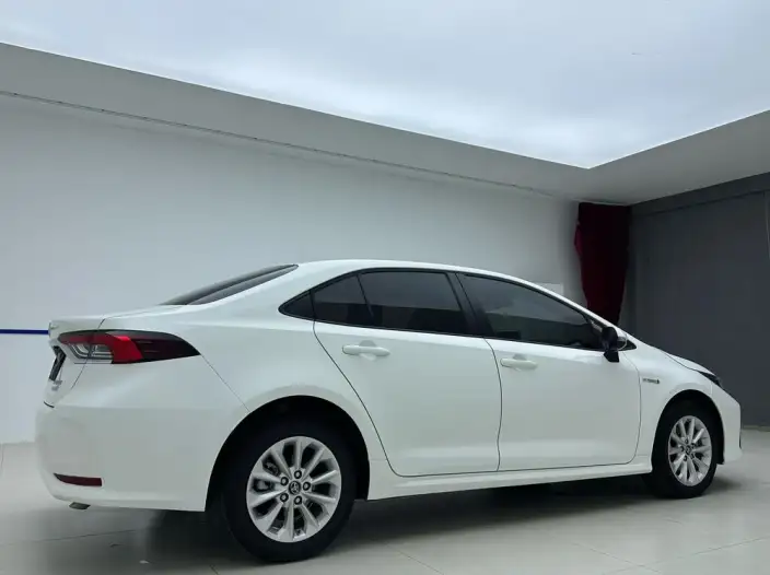 Toyota Corolla 2021 Model Hybrid 1.8L E-CVT Elite Edition – фото 6