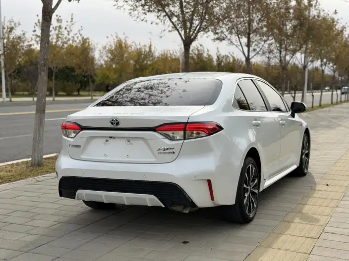 Toyota Levin 2022 Model Hybrid 1.8H E-CVT Sports Edition – фото 6