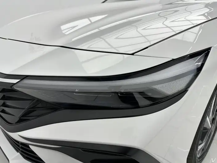 Hyundai Ioniq 2023 Model 1.5L CVT LUX Premium Edition – фото 8