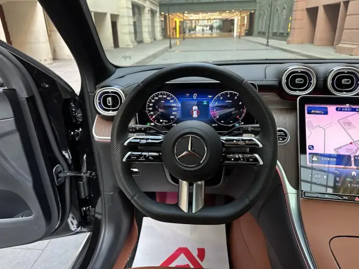 Mercedes-Benz GLC 2025 Model GLC 300 L 4MATIC Dynamic Model 5 seat – фото 9