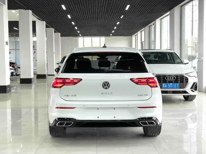 Volkswagen Golf 2021 Model 280TSI DSG R-Line – фото 5