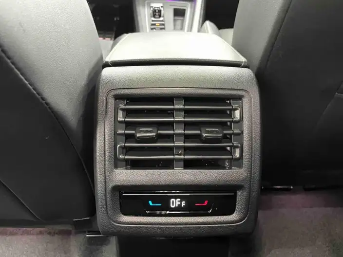Volkswagen Golf 2021 Model 280TSI DSG R-Line – фото 9