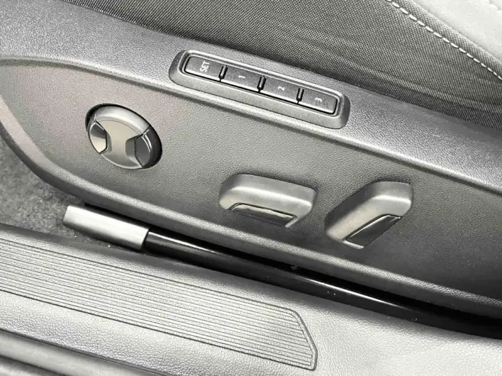 Volkswagen Golf 2021 Model 280TSI DSG R-Line – фото 10