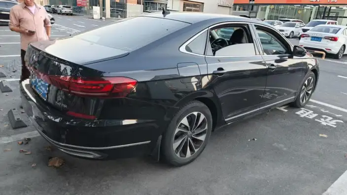 Volkswagen Passat 2023 Model Facelift 280TSI Starry sky Elite Edition – фото 4