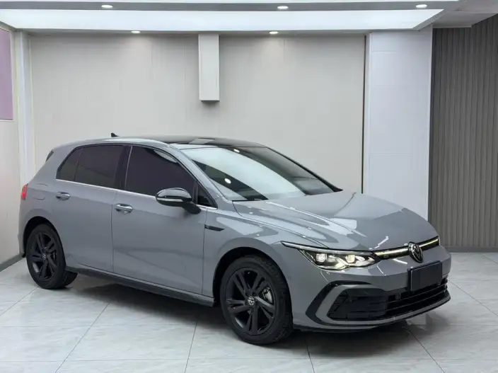 Volkswagen Golf 2023 Model 280TSI DSG R-Line Lite – фото 3