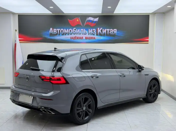 Volkswagen Golf 2023 Model 280TSI DSG R-Line Lite – фото 6