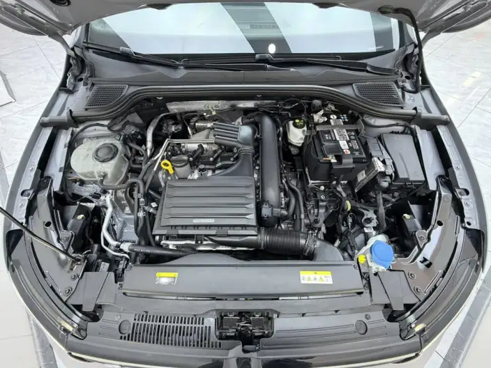 Volkswagen Golf 2023 Model 280TSI DSG R-Line Lite – фото 7