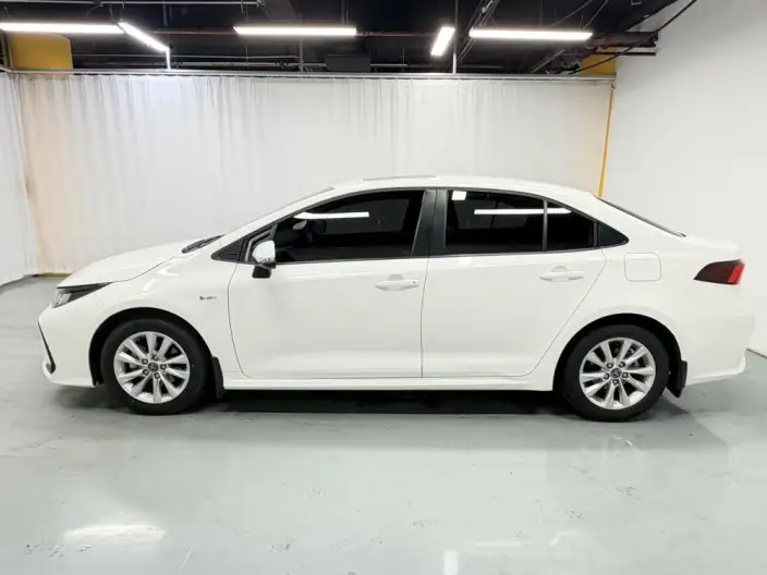 Toyota Corolla 2023 Model Intelligent Hybrid 1.8L E-CVT Elite Edition – фото 4