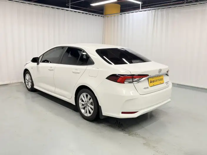 Toyota Corolla 2023 Model Intelligent Hybrid 1.8L E-CVT Elite Edition – фото 5