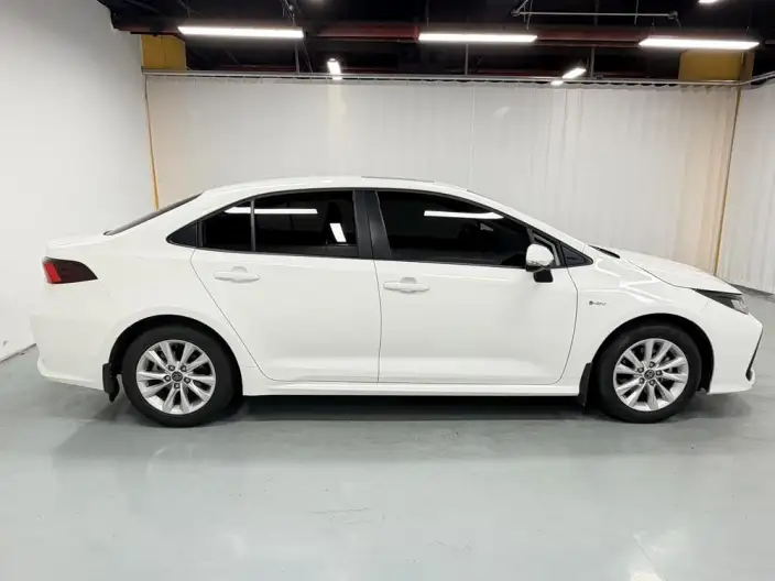Toyota Corolla 2023 Model Intelligent Hybrid 1.8L E-CVT Elite Edition – фото 8