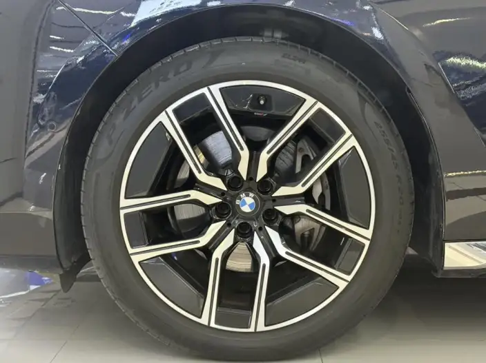 BMW 7 Series 2023 Model 735Li M Sports Set – фото 4