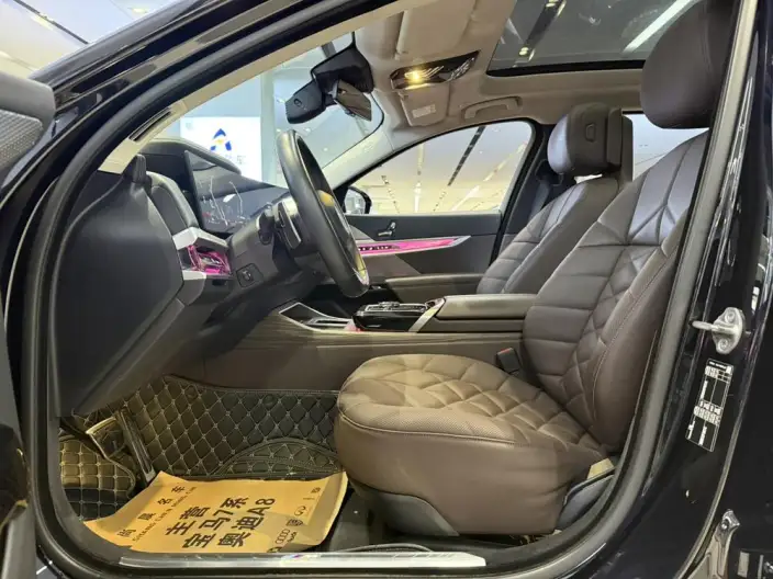 BMW 7 Series 2023 Model 735Li M Sports Set – фото 9