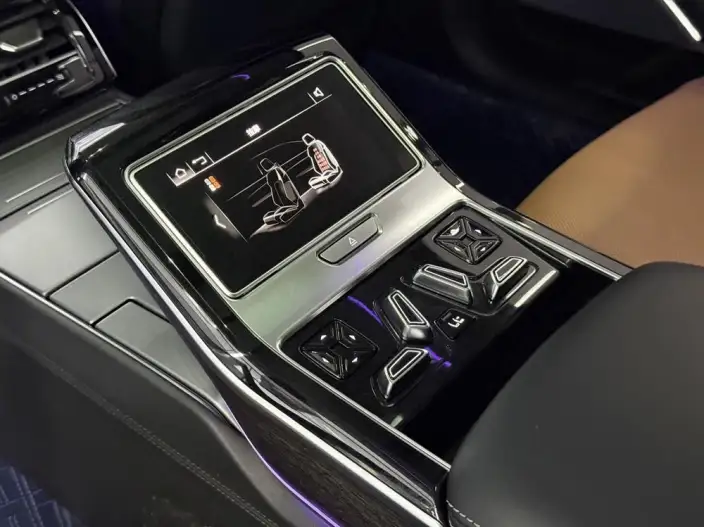 Audi A8 2021 Model A8L 60 TFSI quattro Noble Model – фото 10