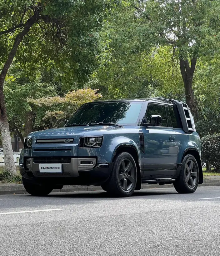 Land Rover Defender 2022 Model 90 P300 X-Dynamic HSE – фото 1