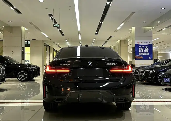 BMW 3 Series 2023 Model 325Li M Sports Set – фото 5
