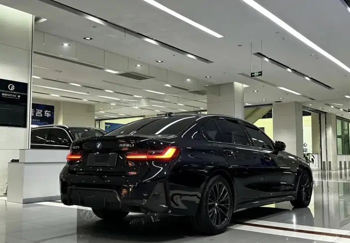 BMW 3 Series 2023 Model 325Li M Sports Set – фото 6