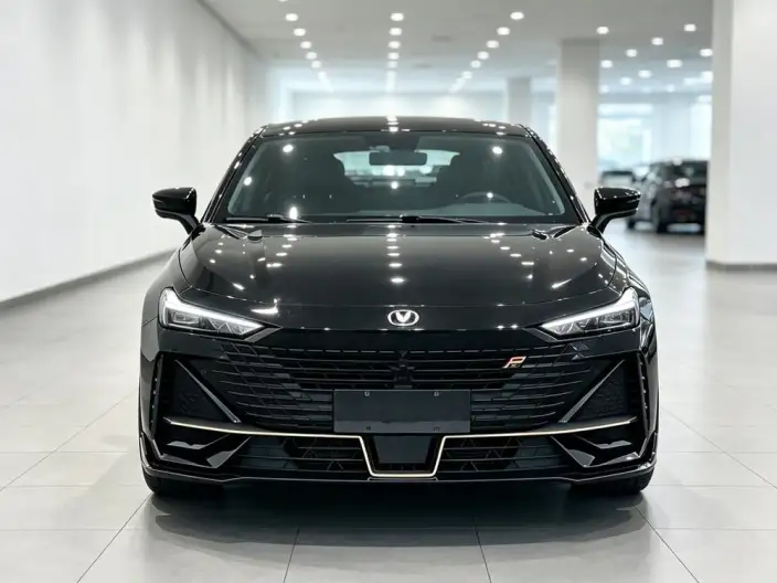 Changan UNI-V 2022 Model 1.5T Sports Edition – фото 2