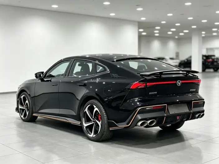 Changan UNI-V 2022 Model 1.5T Sports Edition – фото 4