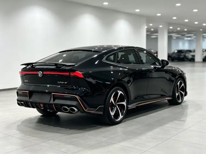 Changan UNI-V 2022 Model 1.5T Sports Edition – фото 6