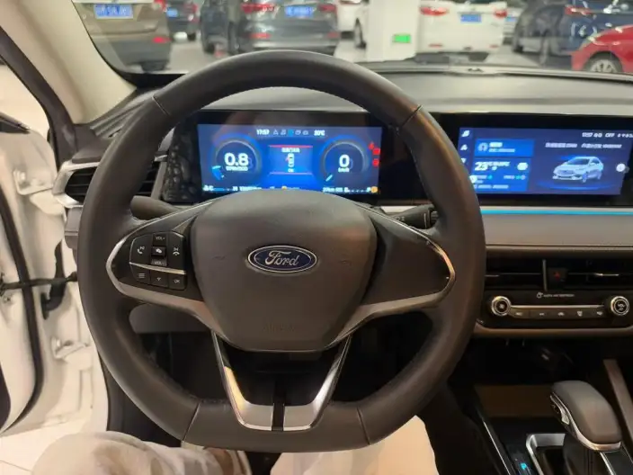 Ford Escort 2021 Model 1.5L Automatic Diamond Edition – фото 7