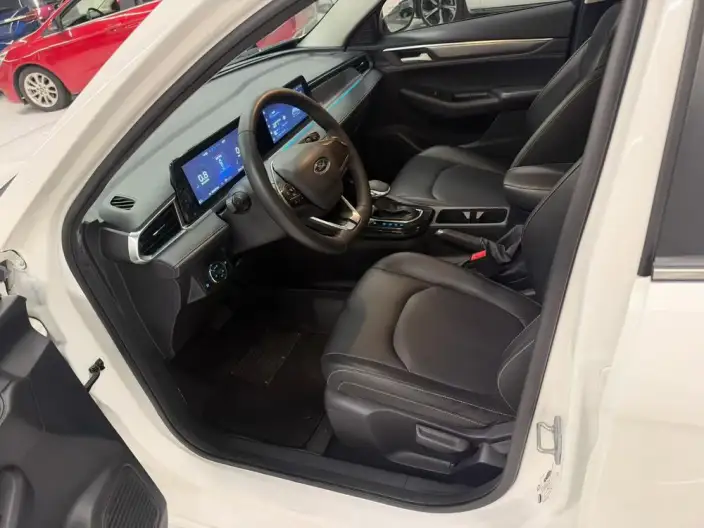 Ford Escort 2021 Model 1.5L Automatic Diamond Edition – фото 8