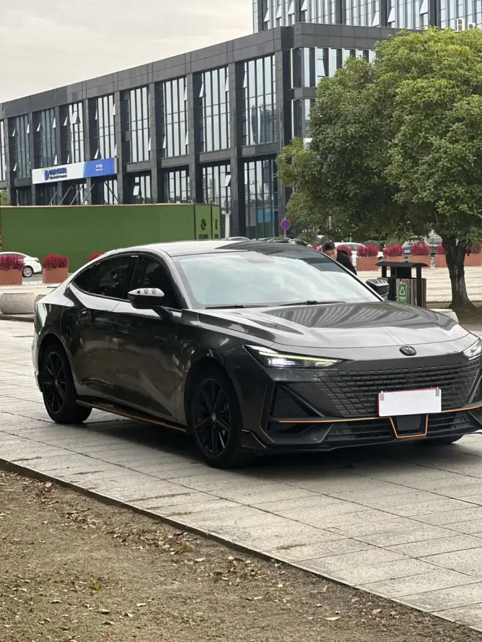 Changan UNI-V 2022 Model 1.5T Sports Edition – фото 3
