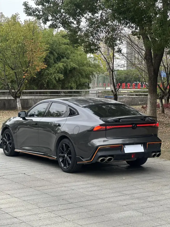 Changan UNI-V 2022 Model 1.5T Sports Edition – фото 4