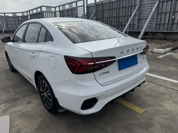 Roewe i5 2021 Model 1.5L CVT Diamond Edition – фото 4