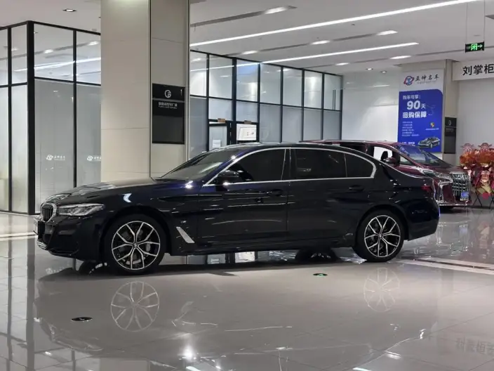 BMW 5 Series 2023 Model Facelift 530Li Exclusive Model M Sports Set – фото 4