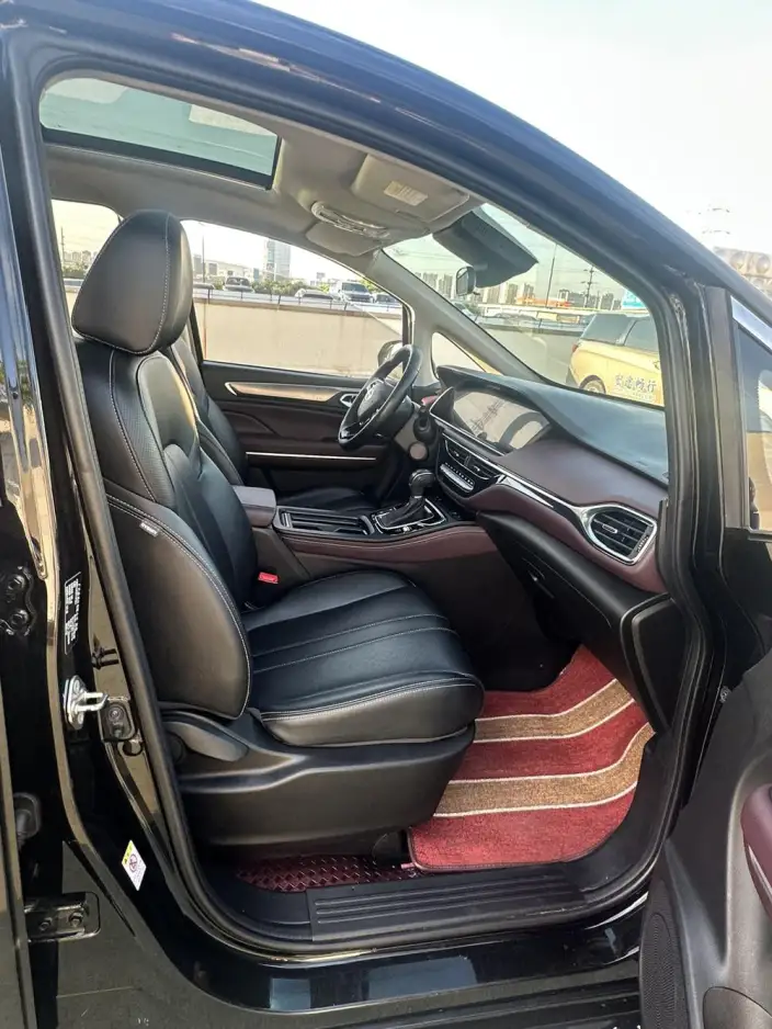 GAC Trumpchi M6 2021 Model 270T Automatic Exclusive Edition 7 seat – фото 9