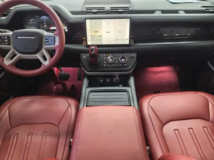 Land Rover Defender 2024 Model 110 3.0T P400 XS – фото 9