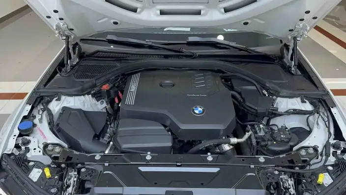 BMW 3 Series 2023 Model 320Li M Sports Set – фото 9