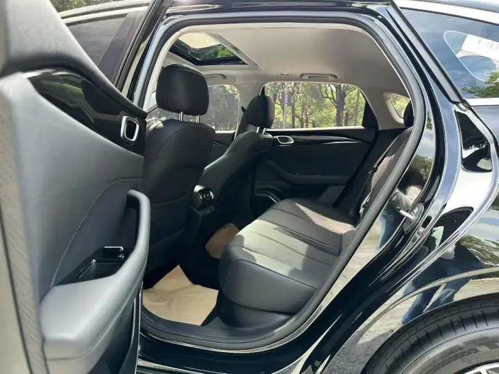 Geely Emgrand 2026 Model No. 5 Gen 1.5L CVT Luxury Model – фото 10